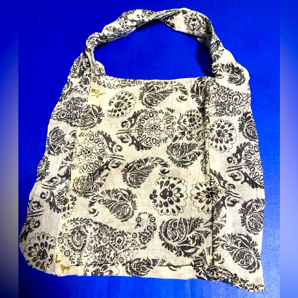 Free People Reusable Boho Black & Cream Paisley Print Womens Stylish Tote Bag
